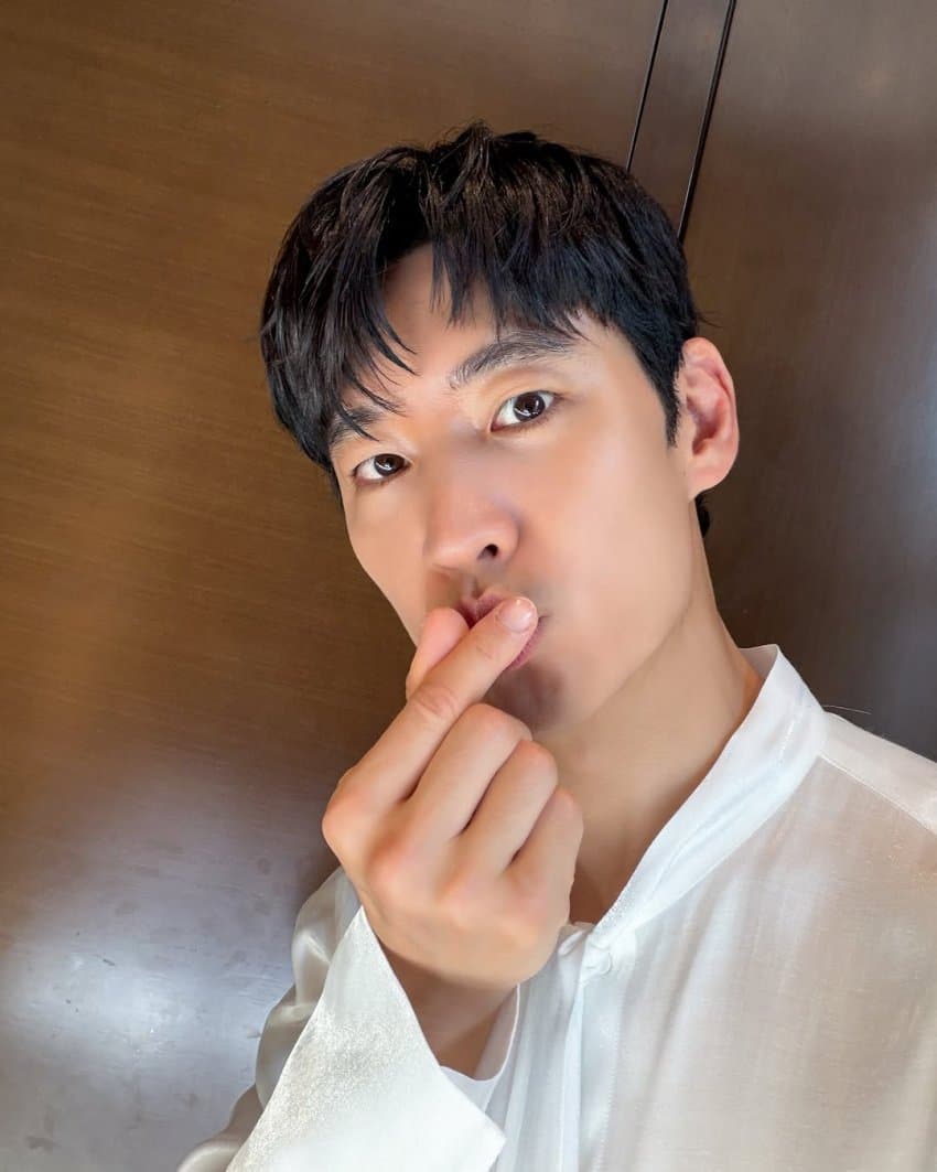 [잡담] 이제훈) 260723 이제훈 인스타 업뎃 | 인스티즈