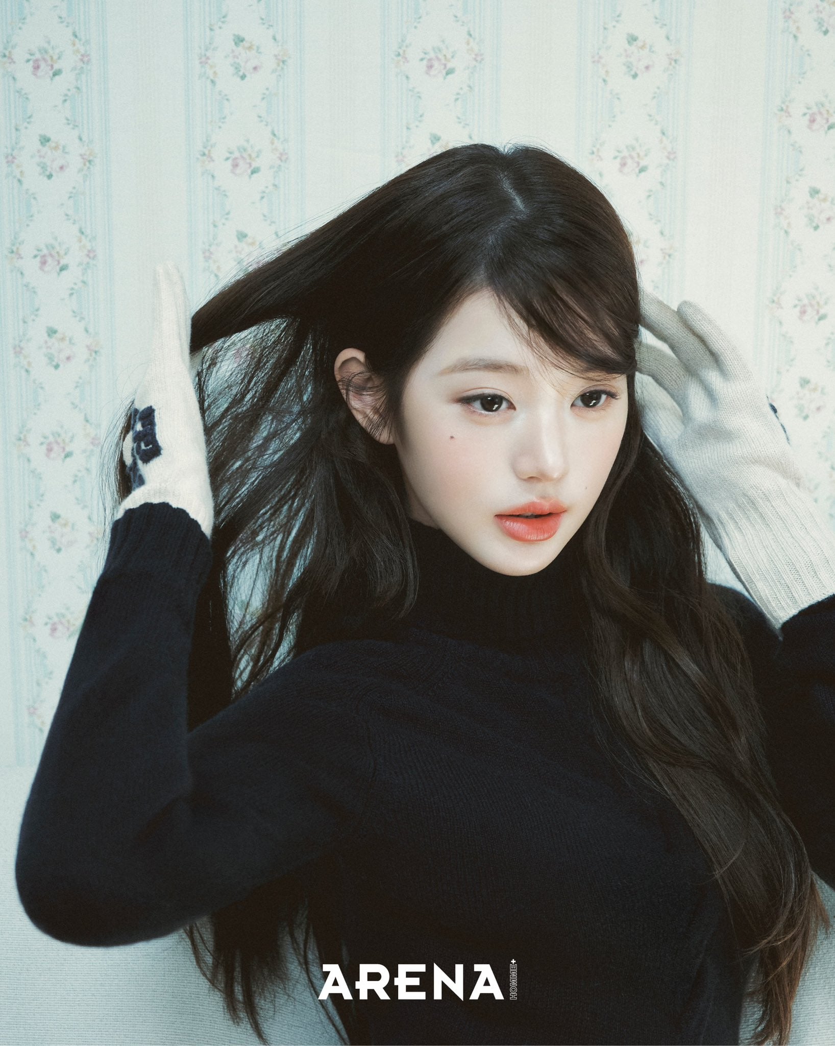 [잡담] 장원영 이번에 나온 8월호 잡지 화보 싹 다 좋아서 침나와 | 인스티즈