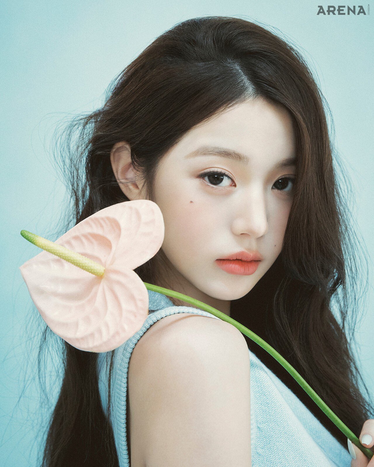 [잡담] 장원영 이번에 나온 8월호 잡지 화보 싹 다 좋아서 침나와 | 인스티즈