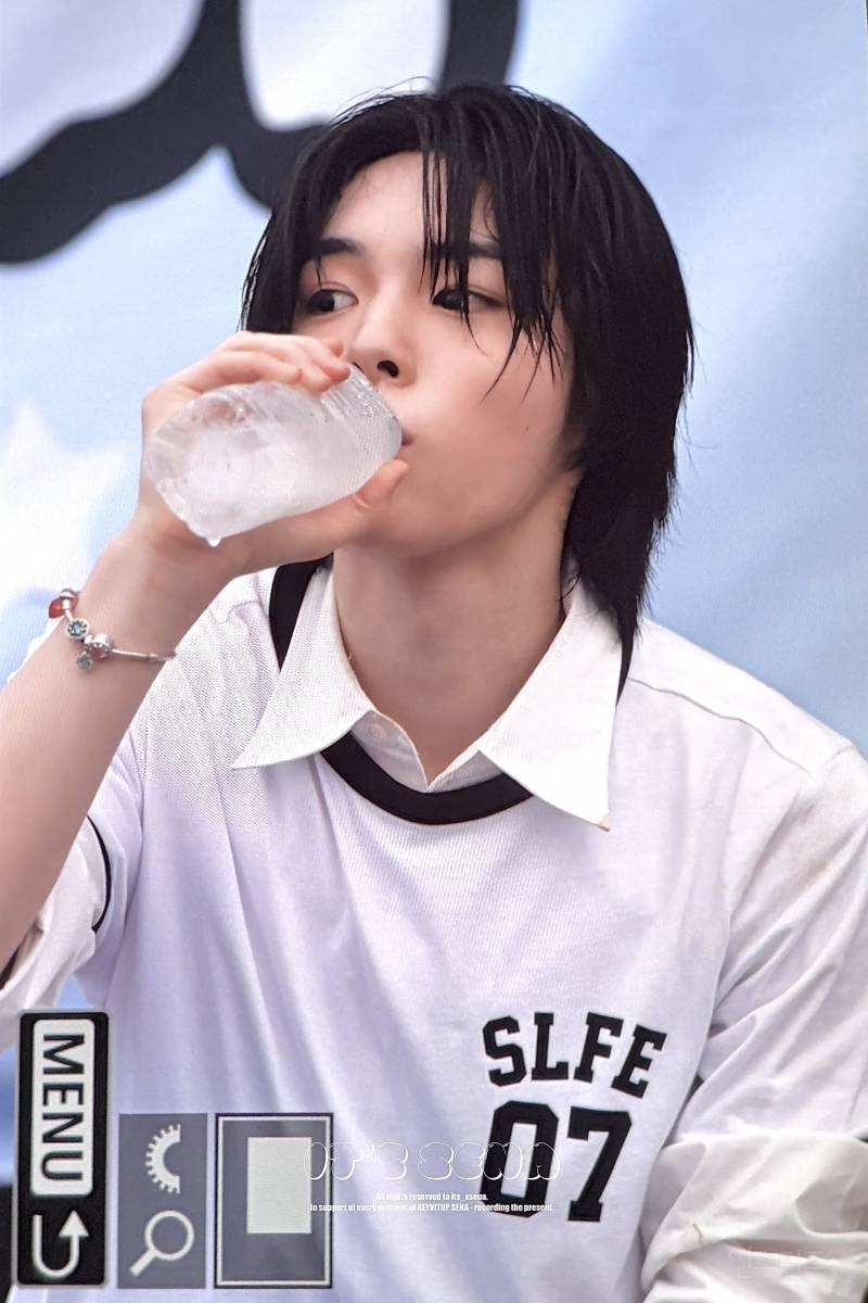 맥주를 처음 먹어본 아이돌의 후기 .jpg | 인스티즈
