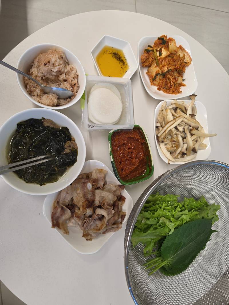 [잡담] 땀 뻘뻘 흘려가며 차린 내 저녁밥 | 인스티즈