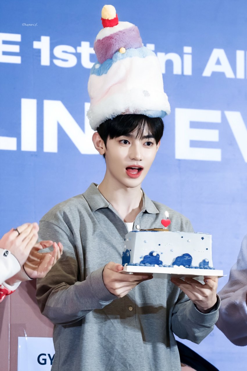 [잡담] 장하오 두상이 너무 이뻐 | 인스티즈