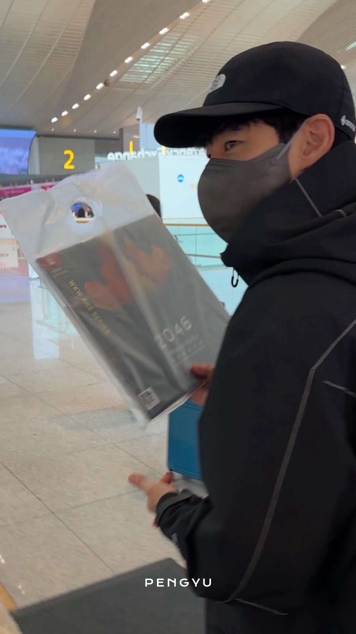 [잡담] 이제훈) 오늘 대만 출국한 이제훈 | 인스티즈