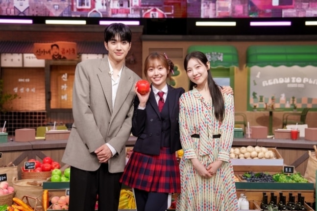 [정보/소식] 강훈, 태연 향한 직진 플러팅 또 통했다…'놀토' 2행시 재가동 | 인스티즈