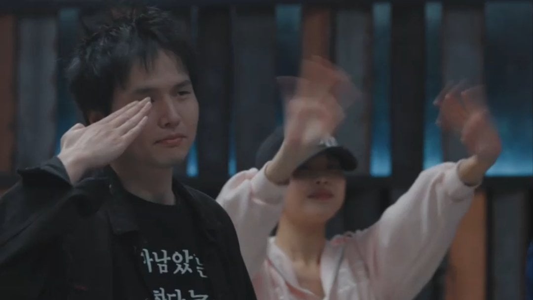 [잡담] 피겜 X 이진형 맨날입던 검정 반팔티 행방 | 인스티즈