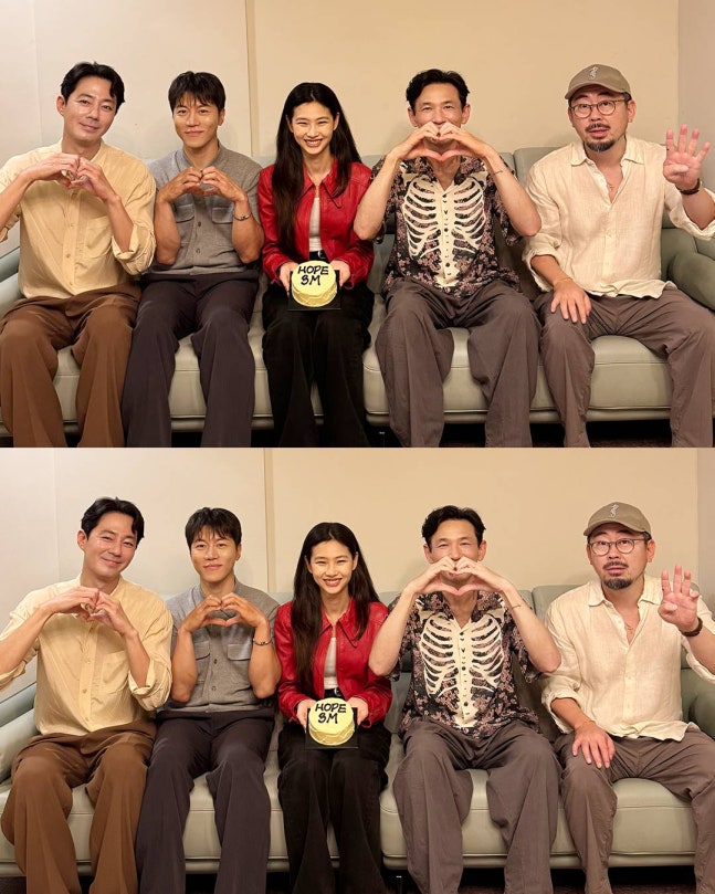 [정보/소식] 호프) '호프' 오늘(25일) 300만 관객 돌파…조인성→정호연 '방긋' | 인스티즈