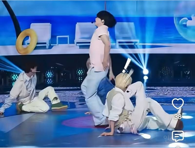 갓 데뷔한 남돌의 무대 돌발상황 대처 능력..jpg | 인스티즈