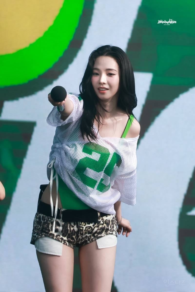 오늘자 워터밤 참석한 에스파 카리나 | 인스티즈