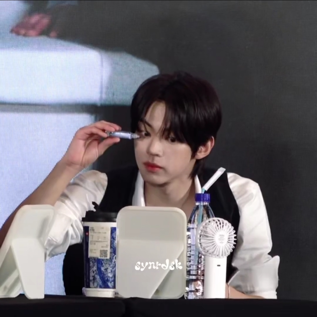 [잡담] 도훈이 오늘도 너무 잘생겼다아.. | 인스티즈