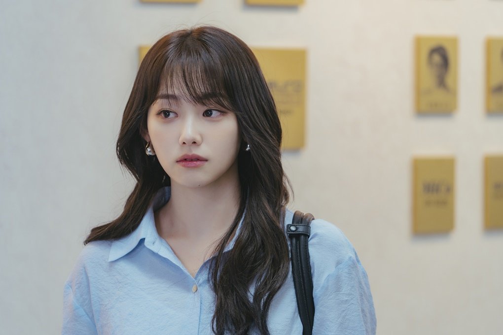 [잡담] 강미나 어느순간부터 배우 분위기 확 나는거 너무 신기함 | 인스티즈