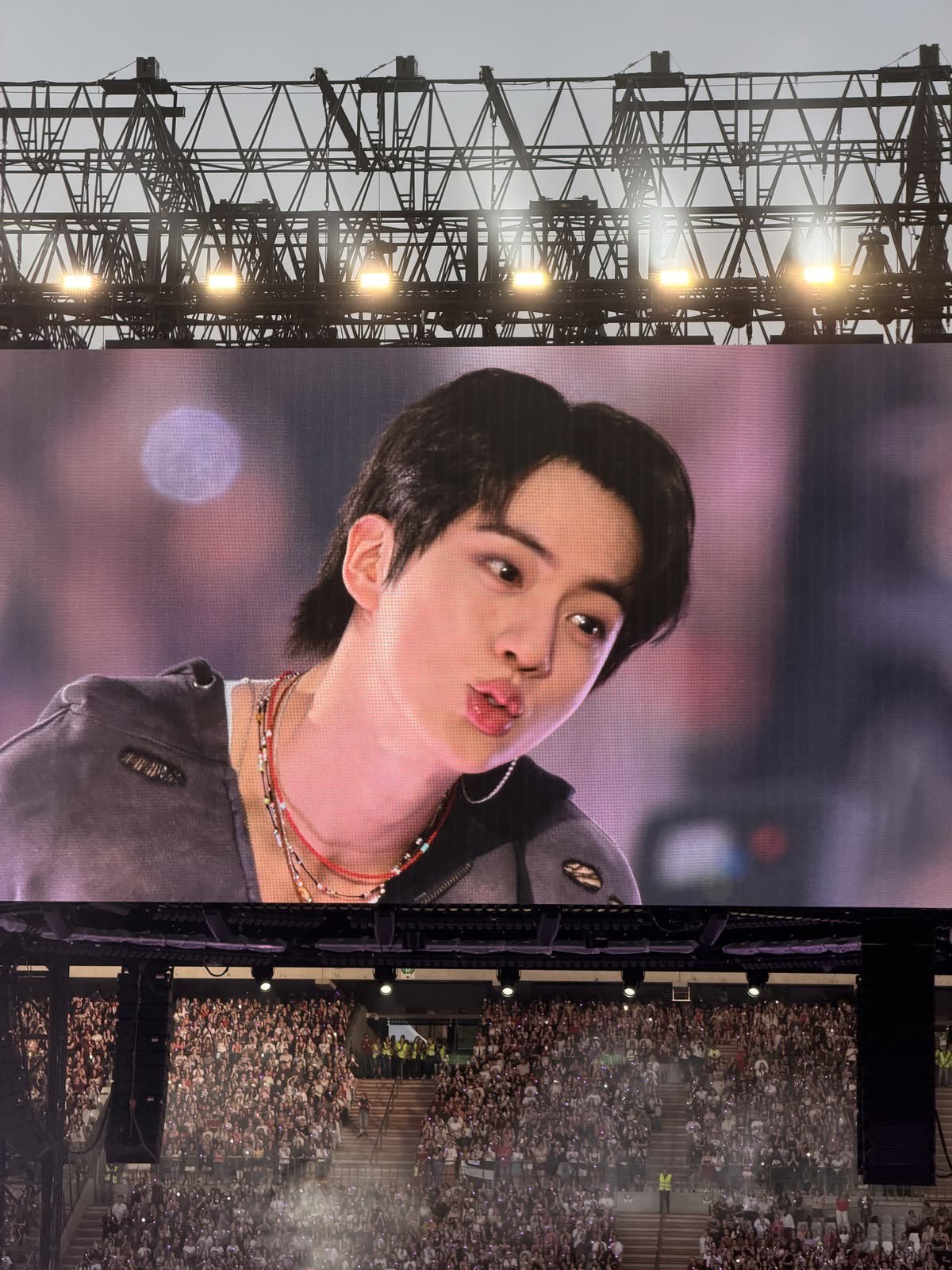[잡담] 방탄 진 전광판 왤케 귀여움ㅋㅋ | 인스티즈