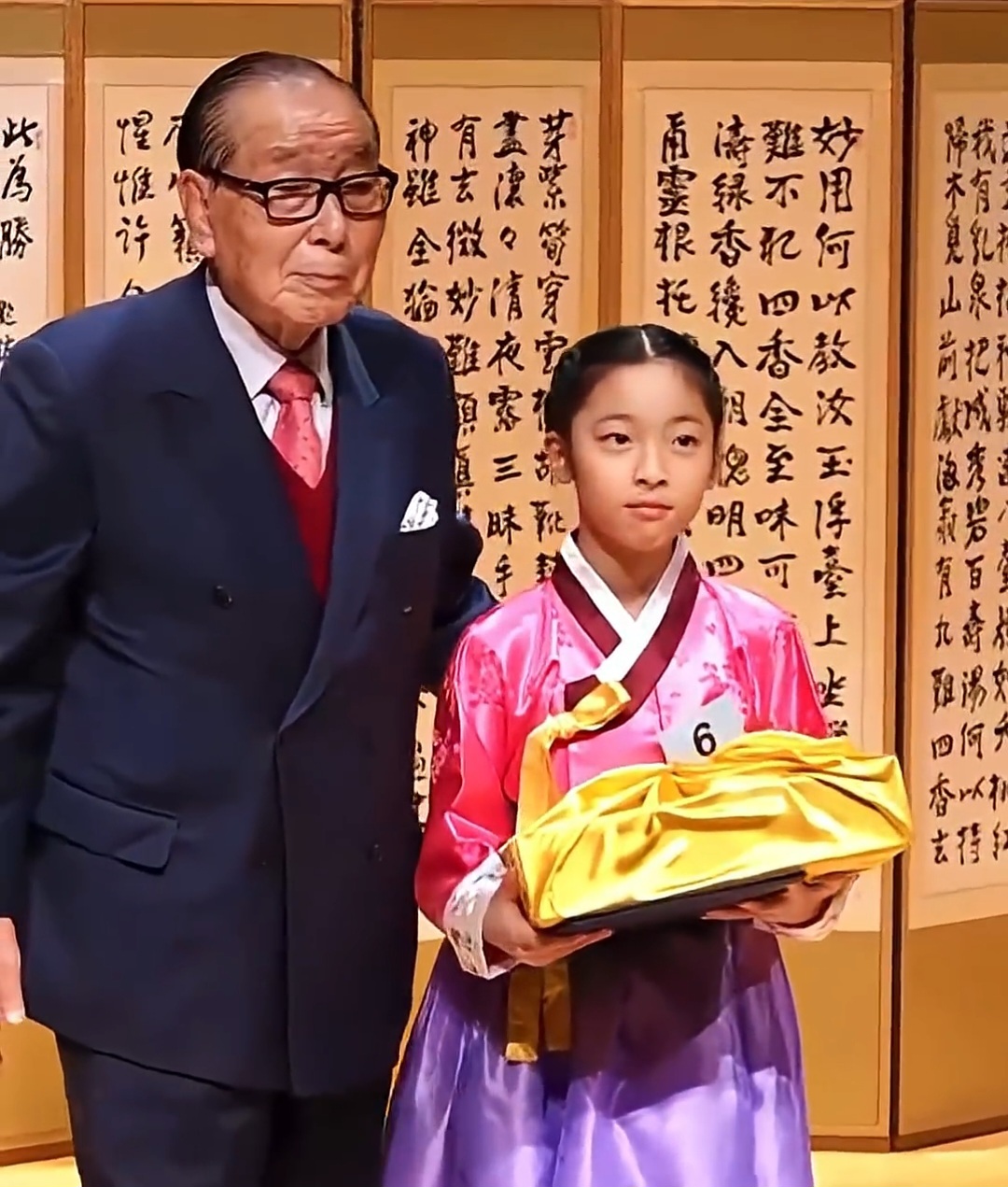 [잡담] 19년도 메이 너무 충격적임.... | 인스티즈