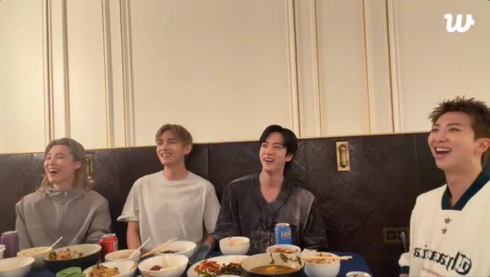 [잡담] 방탄 형들 있는 방에 정국 들어왔을 때 반응이래ㅋㅋㅋㅋㅋ | 인스티즈