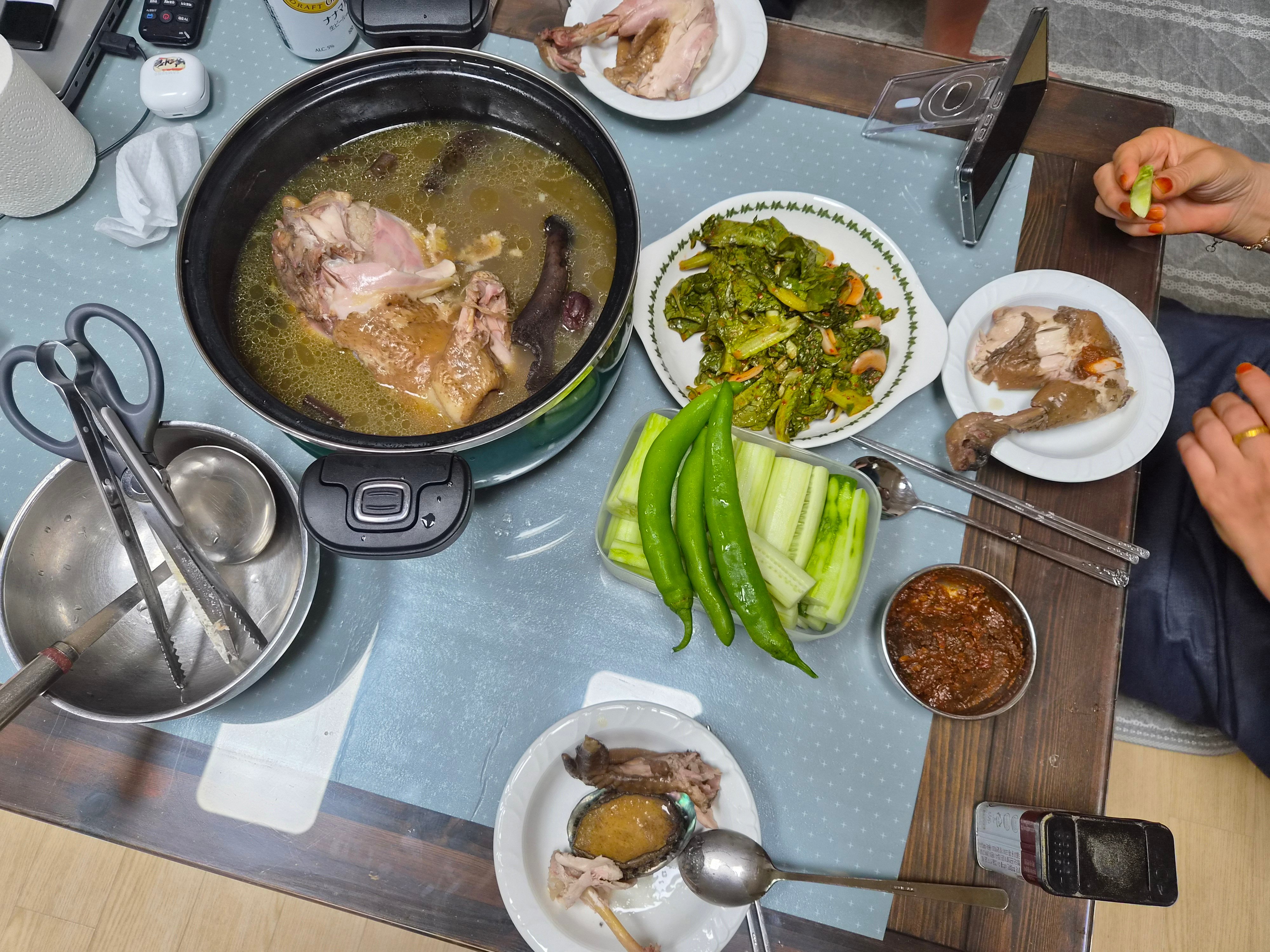 [잡담] 엄마아빠가 간단하게 같이 밥먹자 하시면서 본가 오라 해서 갔더니 | 인스티즈