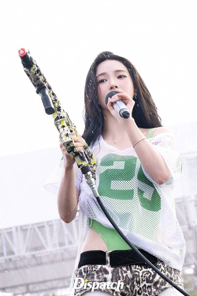 오늘자 워터밤 에스파 카리나 기사사진 jpg | 인스티즈