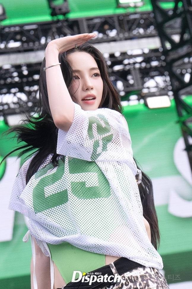 오늘자 워터밤 에스파 카리나 기사사진 jpg | 인스티즈