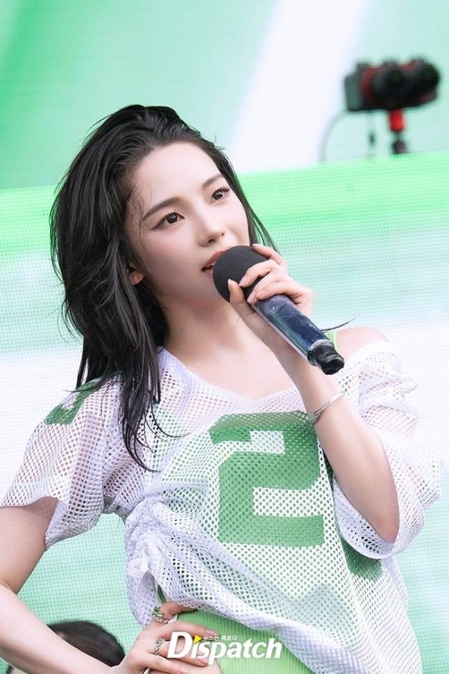 오늘자 워터밤 에스파 카리나 기사사진 jpg | 인스티즈