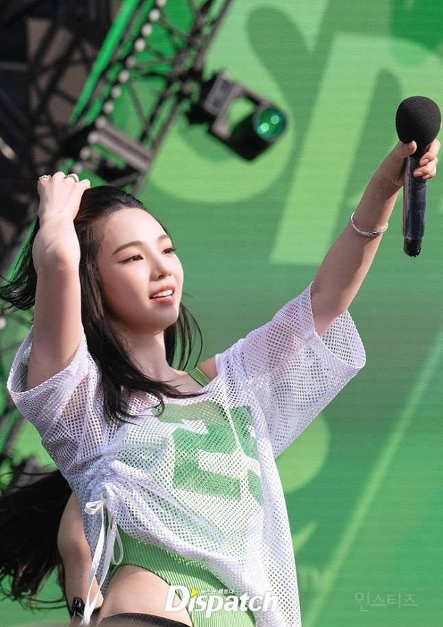 오늘자 워터밤 에스파 카리나 기사사진 jpg | 인스티즈