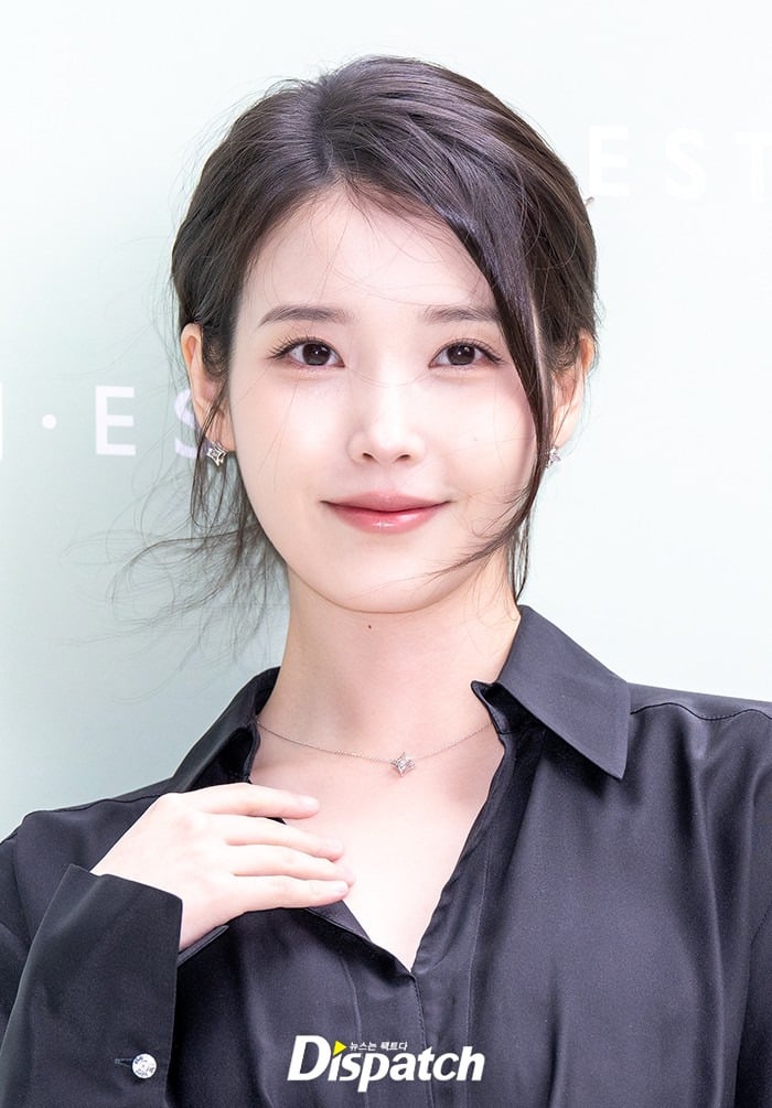 [잡담] 아이유 10년전에도 탑이였는데 18년차인 지금도 갤럽 1위 쭉 유지하면서 탑 자리에 있는게 나무 좋아 | 인스티즈