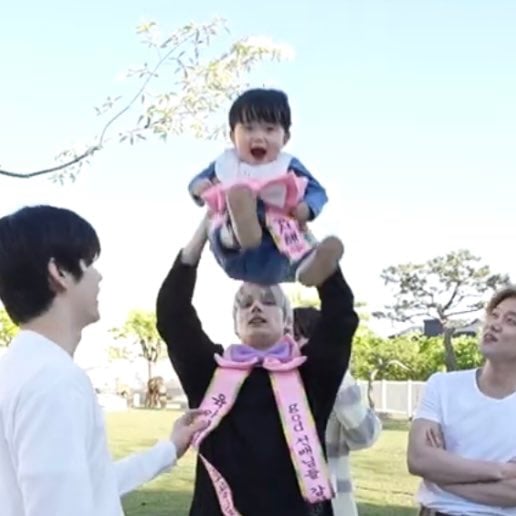 [잡담] 유준이 이때 진짜 거의 날았는뎈ㅋㅋㅋㅋ | 인스티즈