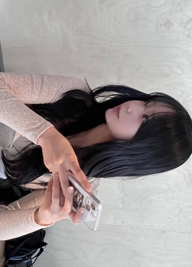 [잡담] 이게 내사진인데 누가 도용하는거같아 어떡해야돼 ? | 인스티즈