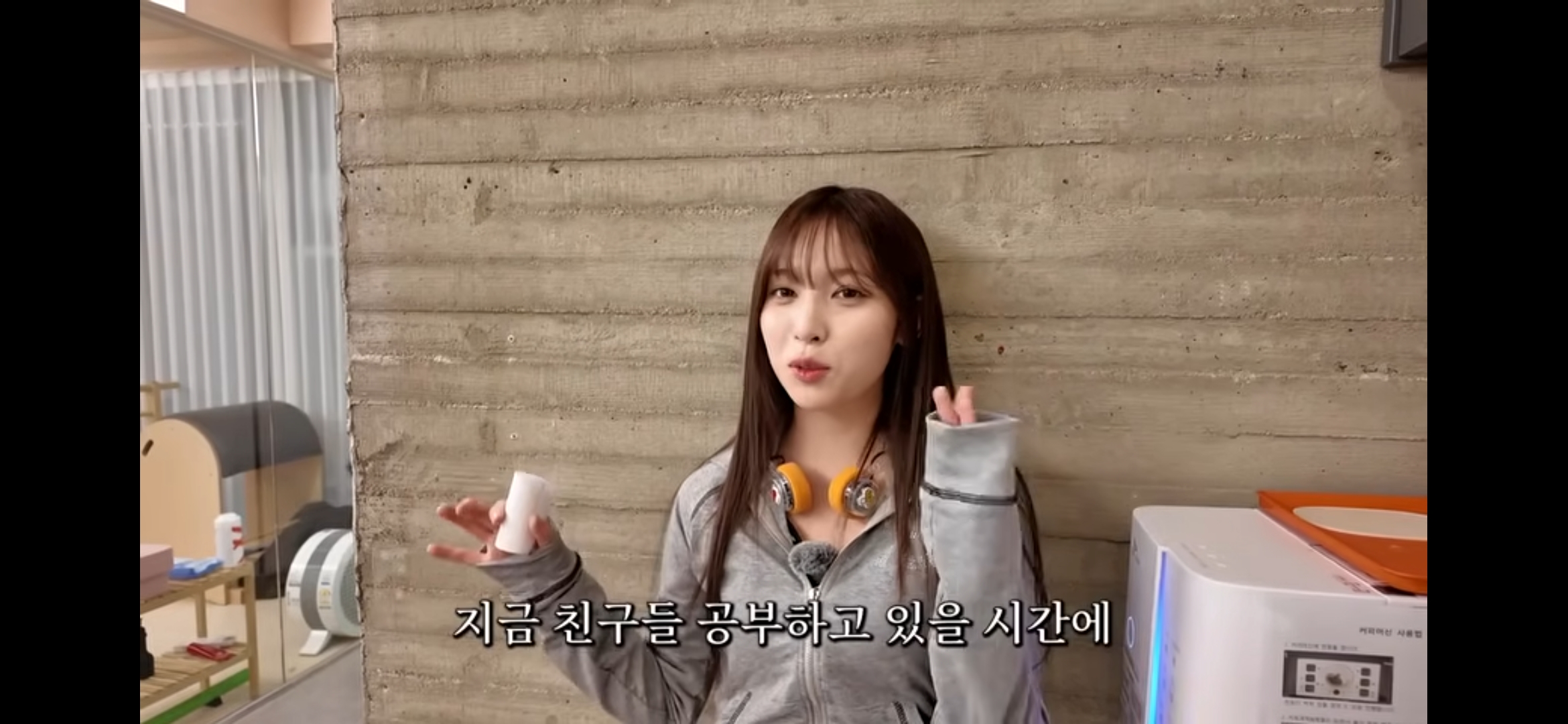 [잡담] 학교를 안다니는게 아쉽지 않냐는 질문에 리센느 메이 대답 | 인스티즈