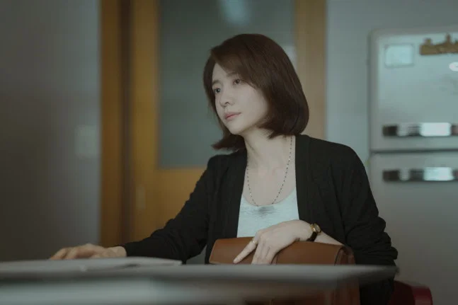 [제5회 BSA] 존재감 그저 압도적..누가 받아도 이견 없는 청룡 주연상 | 인스티즈