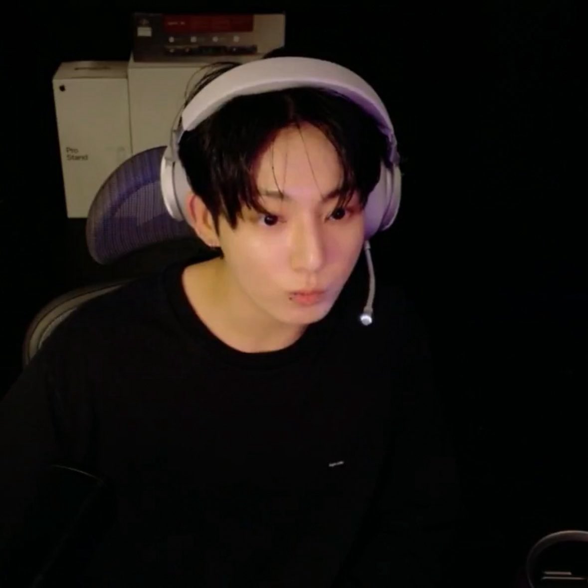 [잡담] 정국 라방 얼굴보ㅑ,,,, | 인스티즈