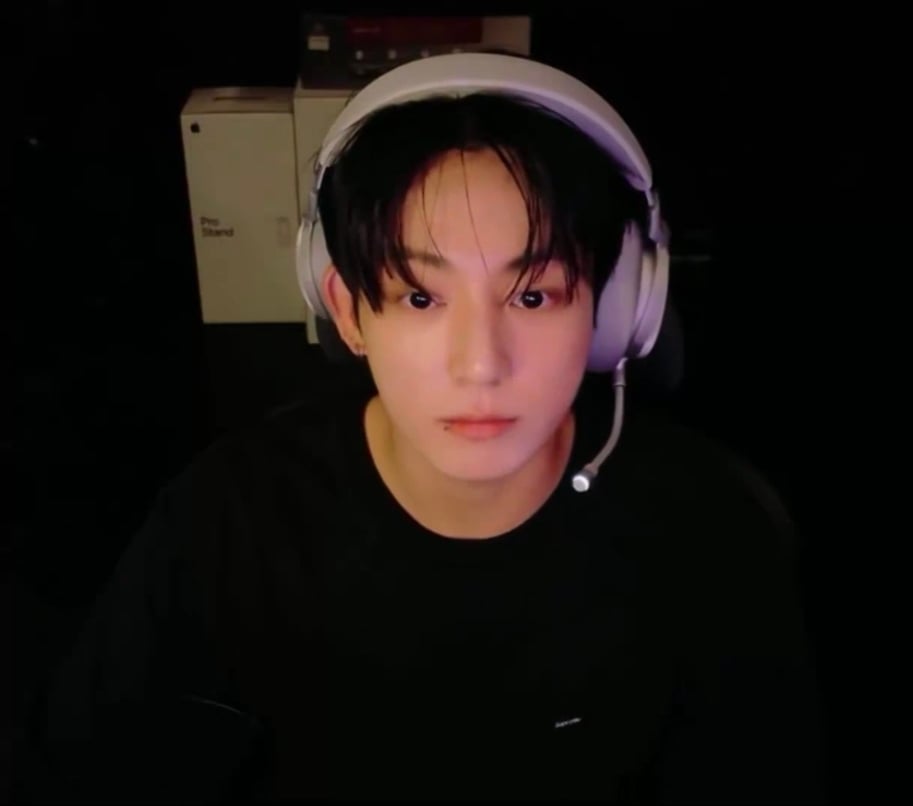 [잡담] 와 정국은 얼굴폼이 영원히 안죽네 이거 오늘이래 | 인스티즈