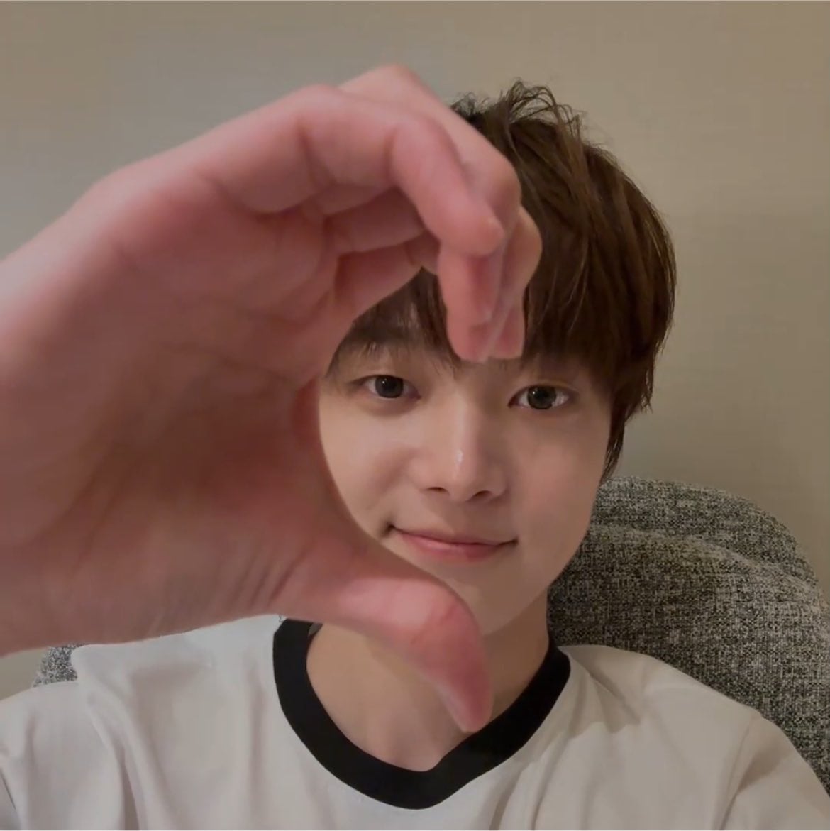 [잡담] 아니 의주 얼굴 ㄹㅇ 귀엽게 생겼네ㅁㅊ | 인스티즈