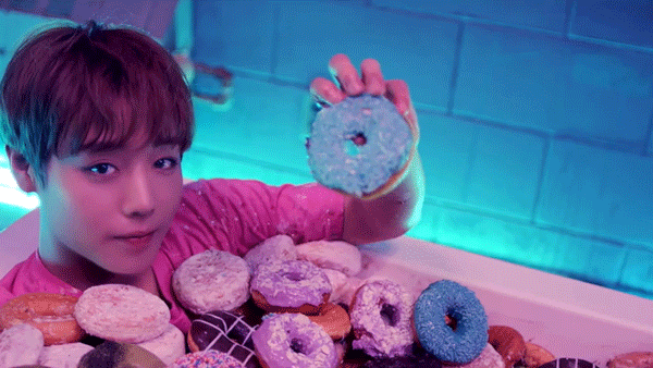 [잡담] 박지훈 데뷔 이래로 매년 공백기 없이 열심히 활동한 거 갑자기 뻐렁참 | 인스티즈