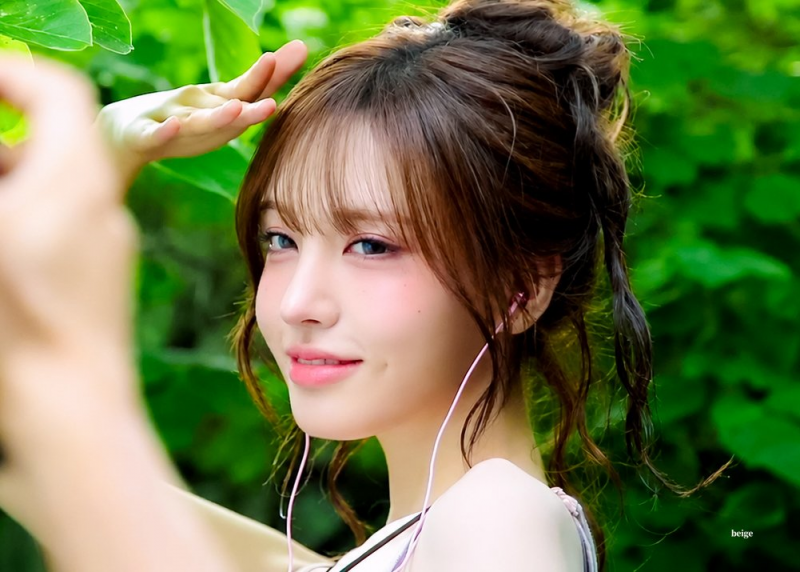 아오이 유우 느낌으로 화보 찍은 아이브 리즈 비주얼... twt | 인스티즈