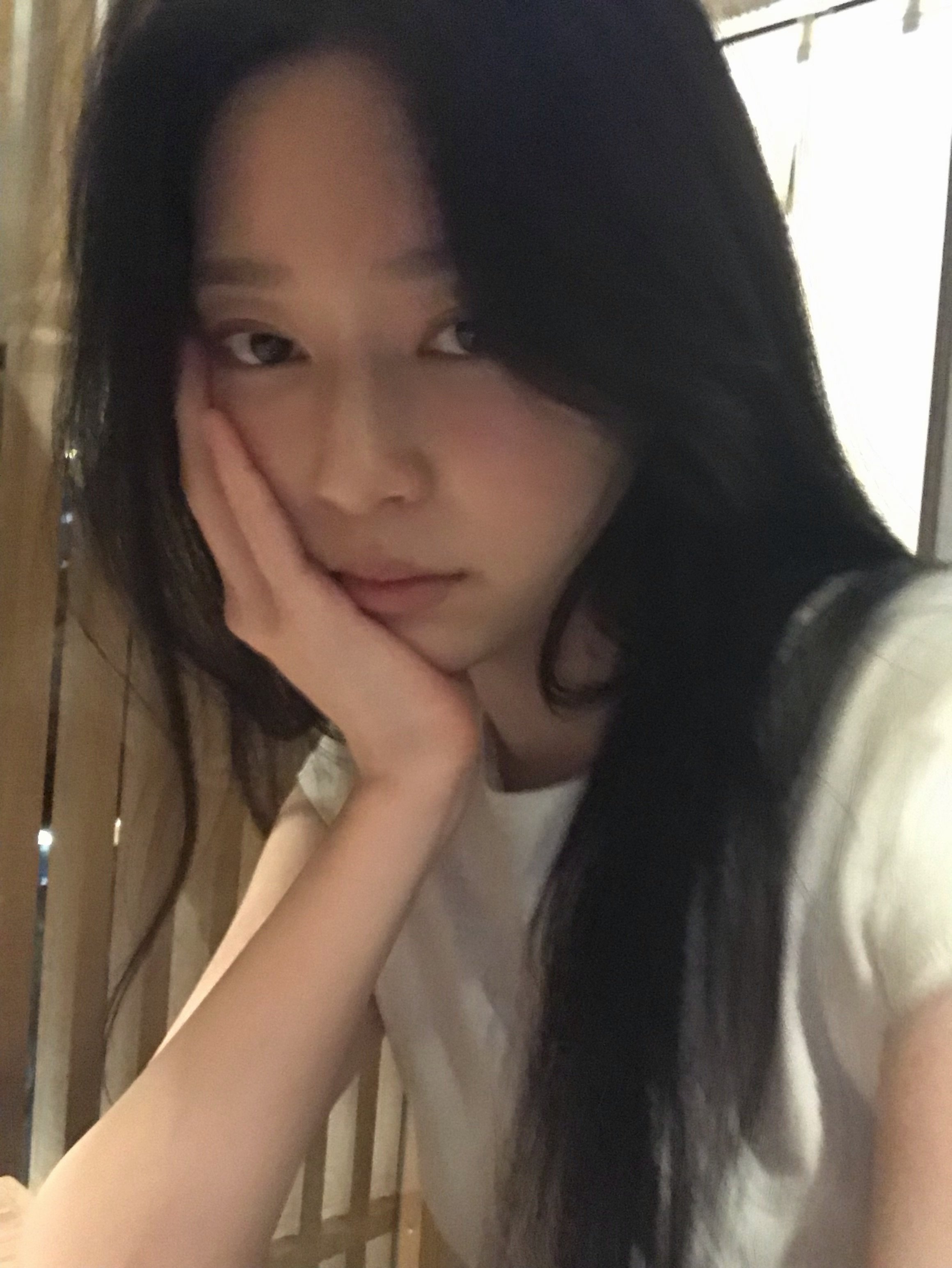 [잡담] 민주 진짜 졸라 예쁘다 | 인스티즈