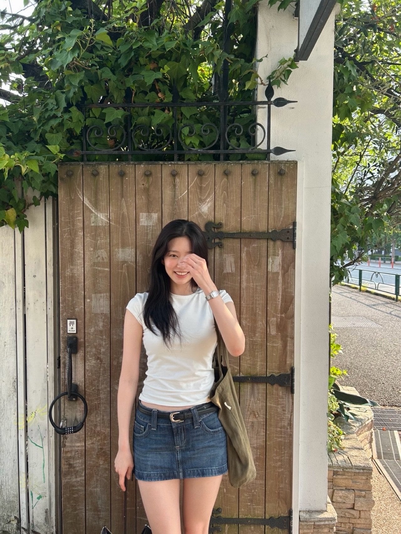 [잡담] 민주 진짜 졸라 예쁘다 | 인스티즈