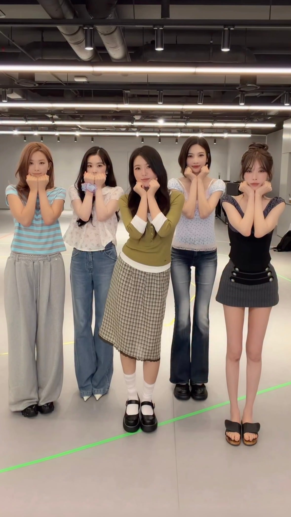 [잡담] 충격 연습실 레드벨벳 실존 | 인스티즈