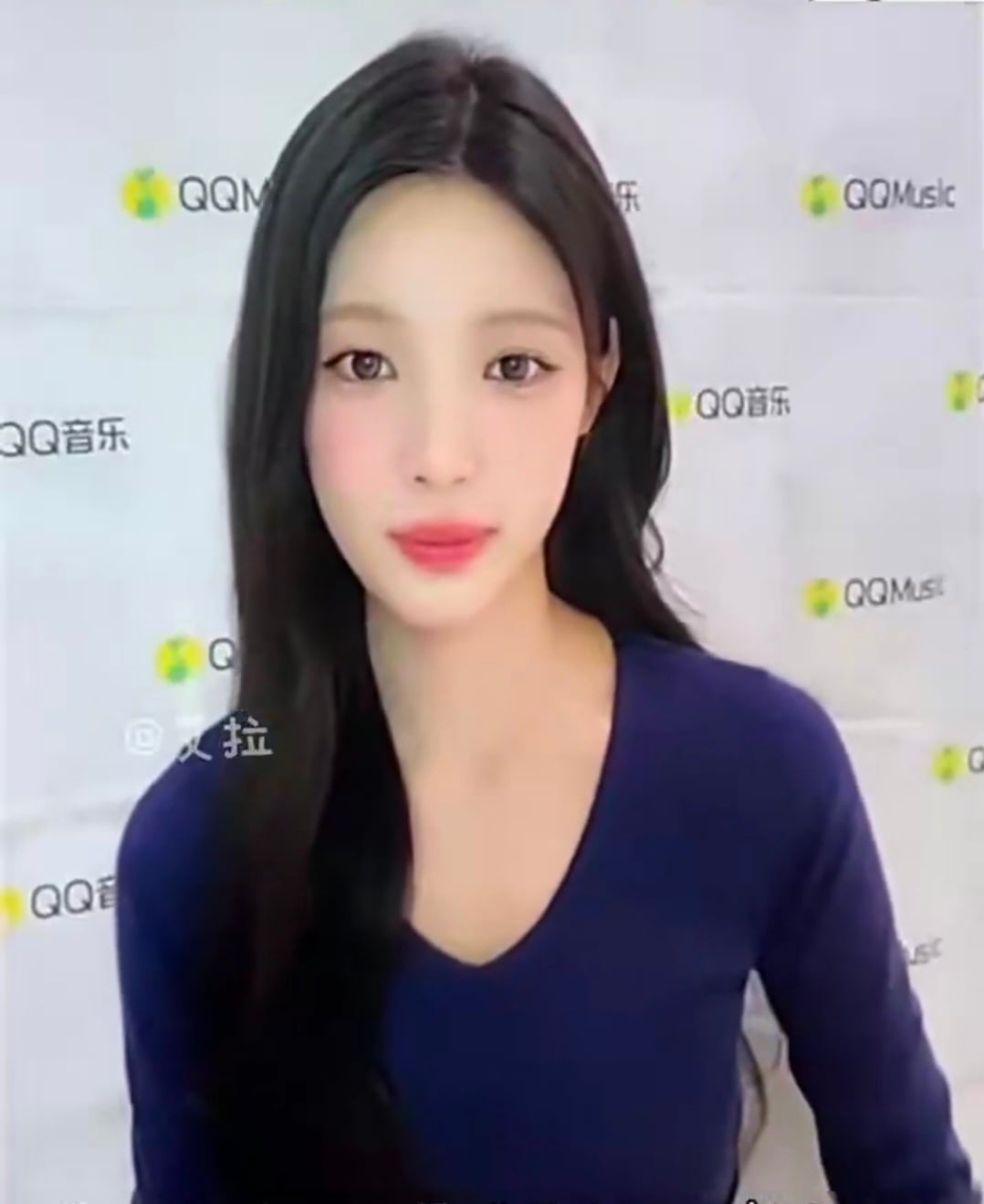 [잡담] 유하 흑발에 앞머리 없애니까 바로 분위기 돌아오는거 신기하다 | 인스티즈