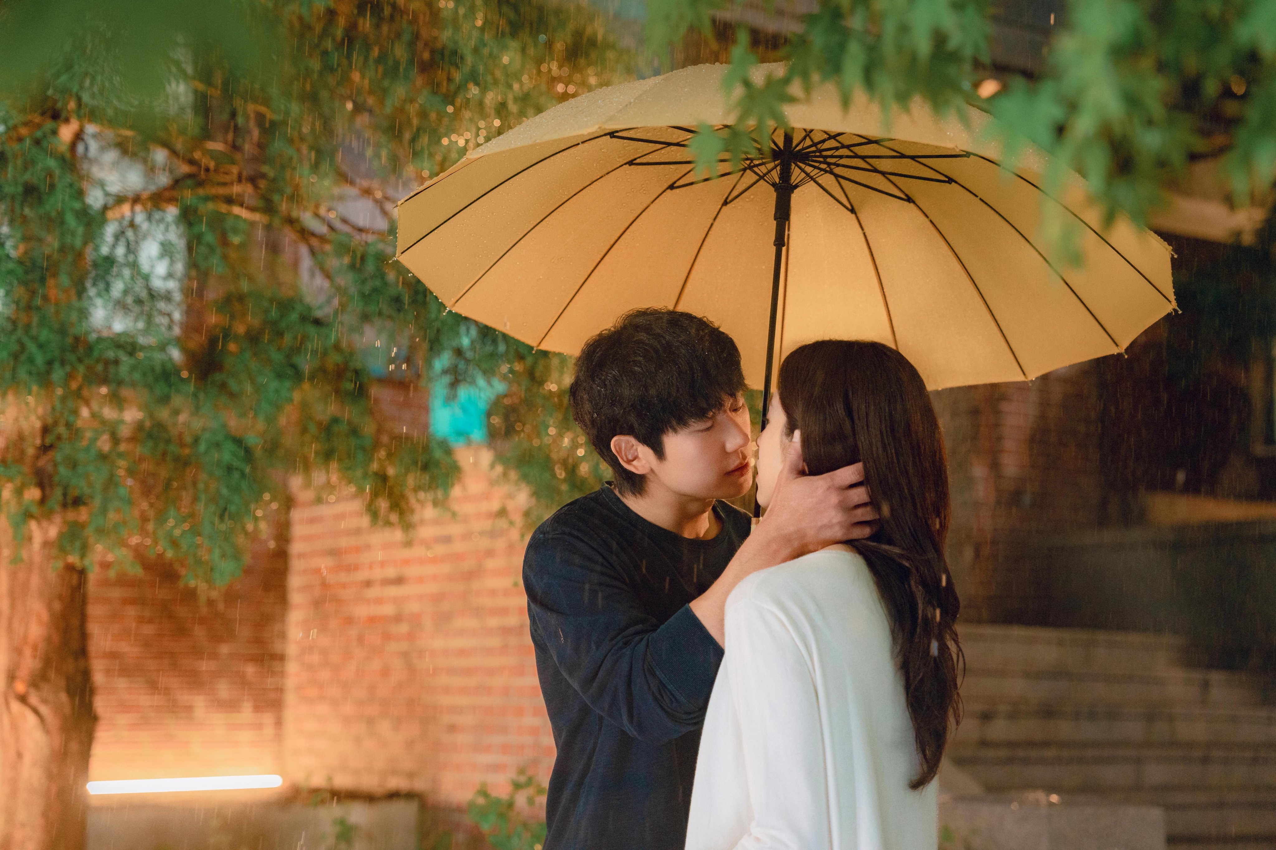 [잡담] 이엿사) 달콤하고도 위험한 '엿'같은 케미의 시작 💖설렘 찐득 로맨틱 코미디 <이런 은 사랑>, 8월 7일 공개. 오직 넷플릭스에서 | 인스티즈