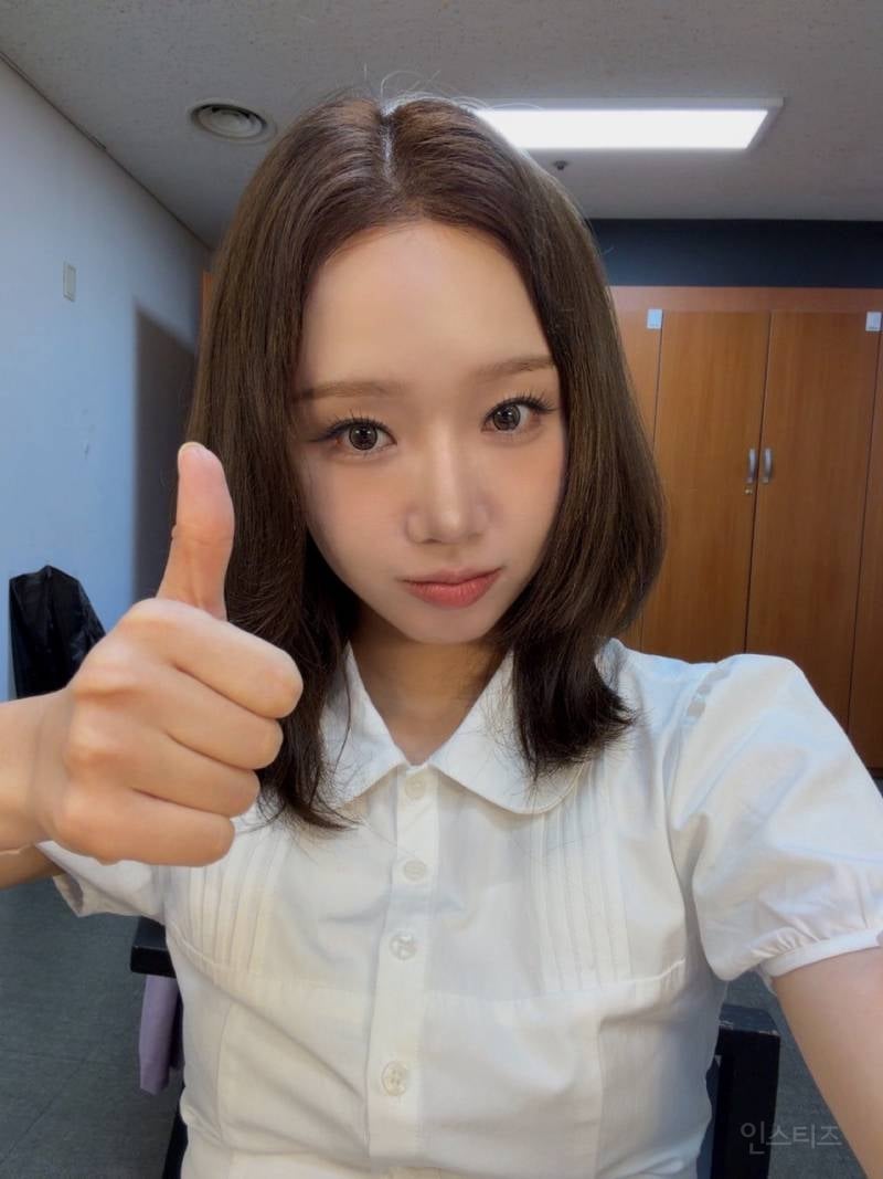 광복절날 만세 삼창했던 여자 아이돌.jpg | 인스티즈