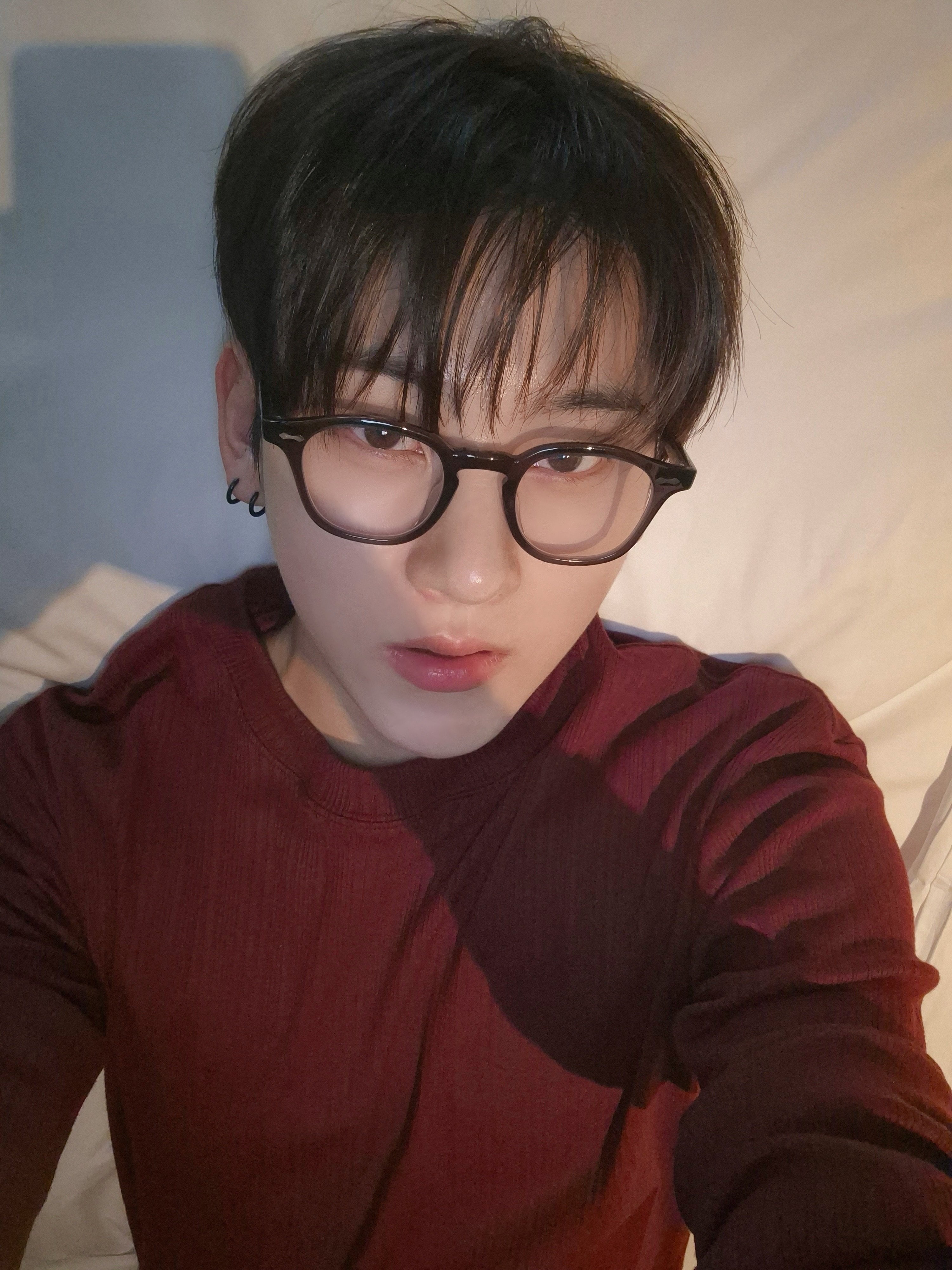 계훈이 침대 갓경 셀카 - 인스티즈(instiz) 연예 카테고리