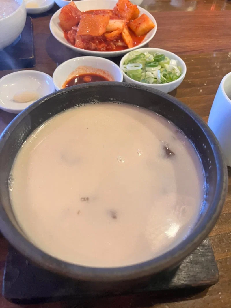 부산에서 판다는 22000원 곰탕.jpg | 인스티즈