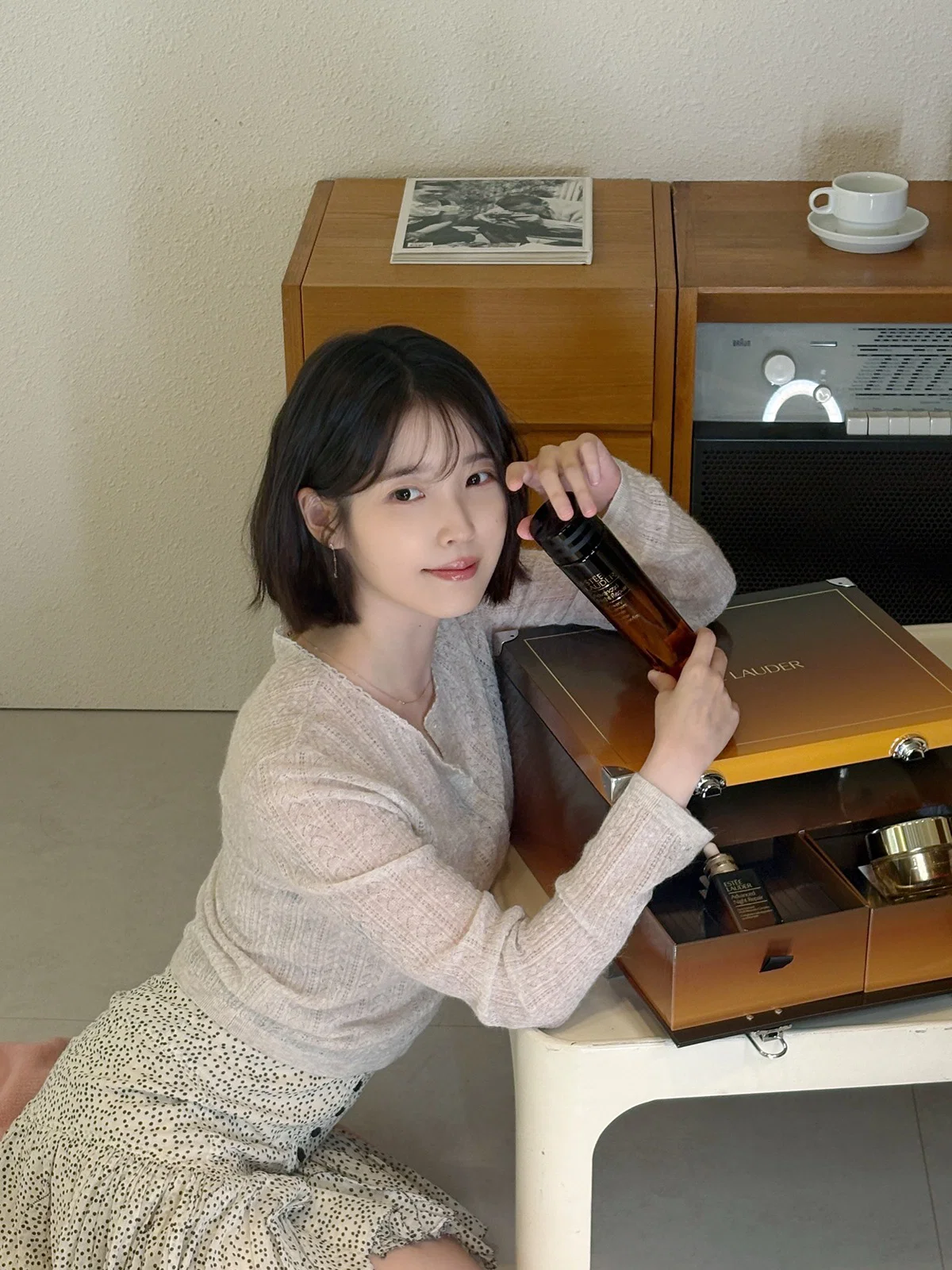 [잡담] 아이유 요즘 뭔가 처연+청초한 느낌 나지않아? | 인스티즈