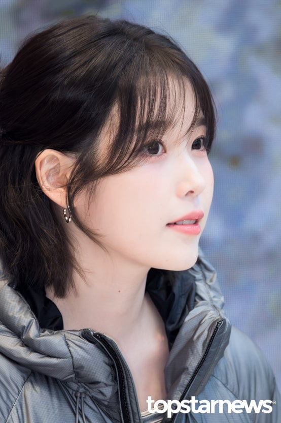 [잡담] 아이유 요즘 뭔가 처연+청초한 느낌 나지않아? | 인스티즈