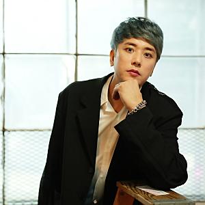 아티스트 프로필 사진 이미지