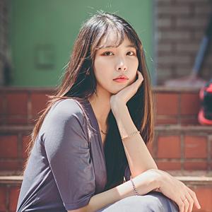 아티스트 프로필 사진 이미지