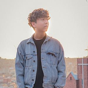 아티스트 프로필 사진 이미지