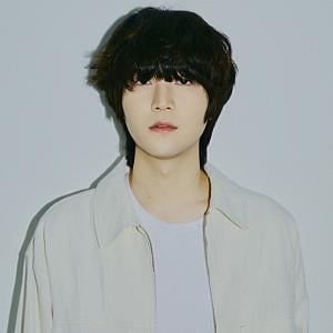 아티스트 프로필 사진 이미지