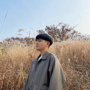 아티스트 프로필 사진 이미지