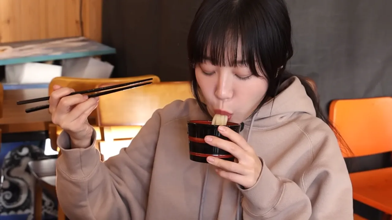 우동집에서 전메뉴 해치운 쯔양 | 인스티즈