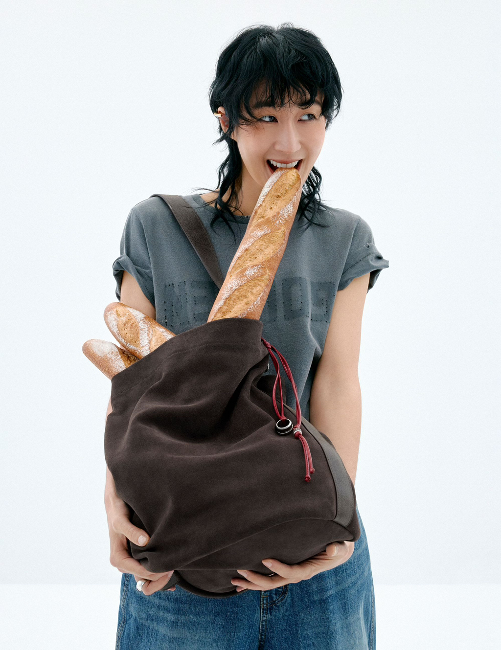 가방도 보이고 홍진경도 보여서 신기하다고 핫게 갔던 화보들...jpg | 인스티즈