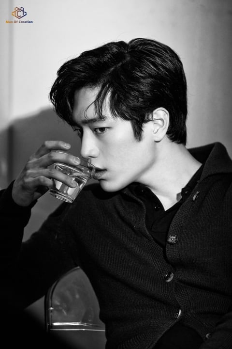 서강준은 눈이 캐리했다vs입술 포함 하관이 캐리했다 하나만 골라보는 달글 | 인스티즈